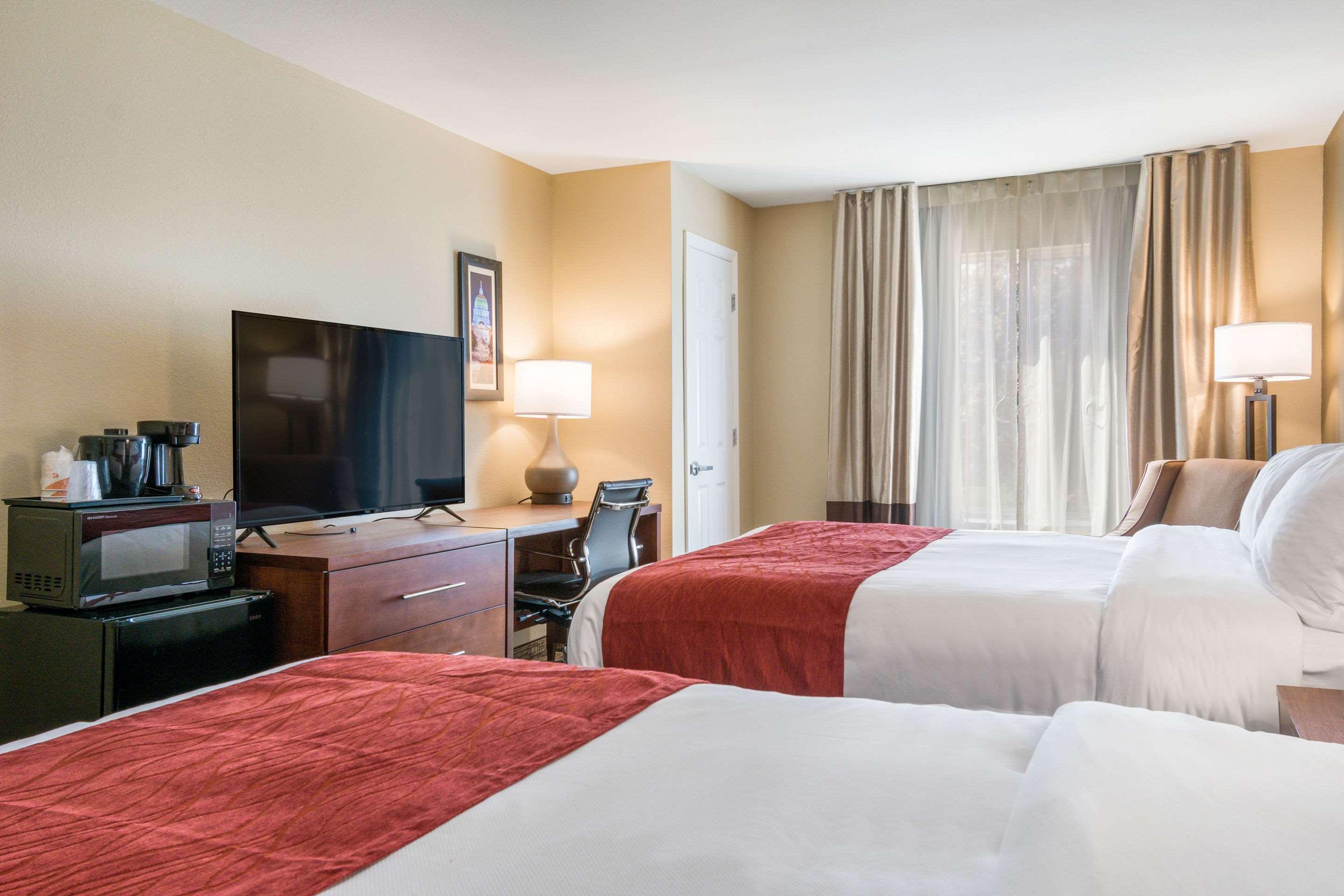 Comfort Inn & Suites Harrisburg - Hershey West Ngoại thất bức ảnh