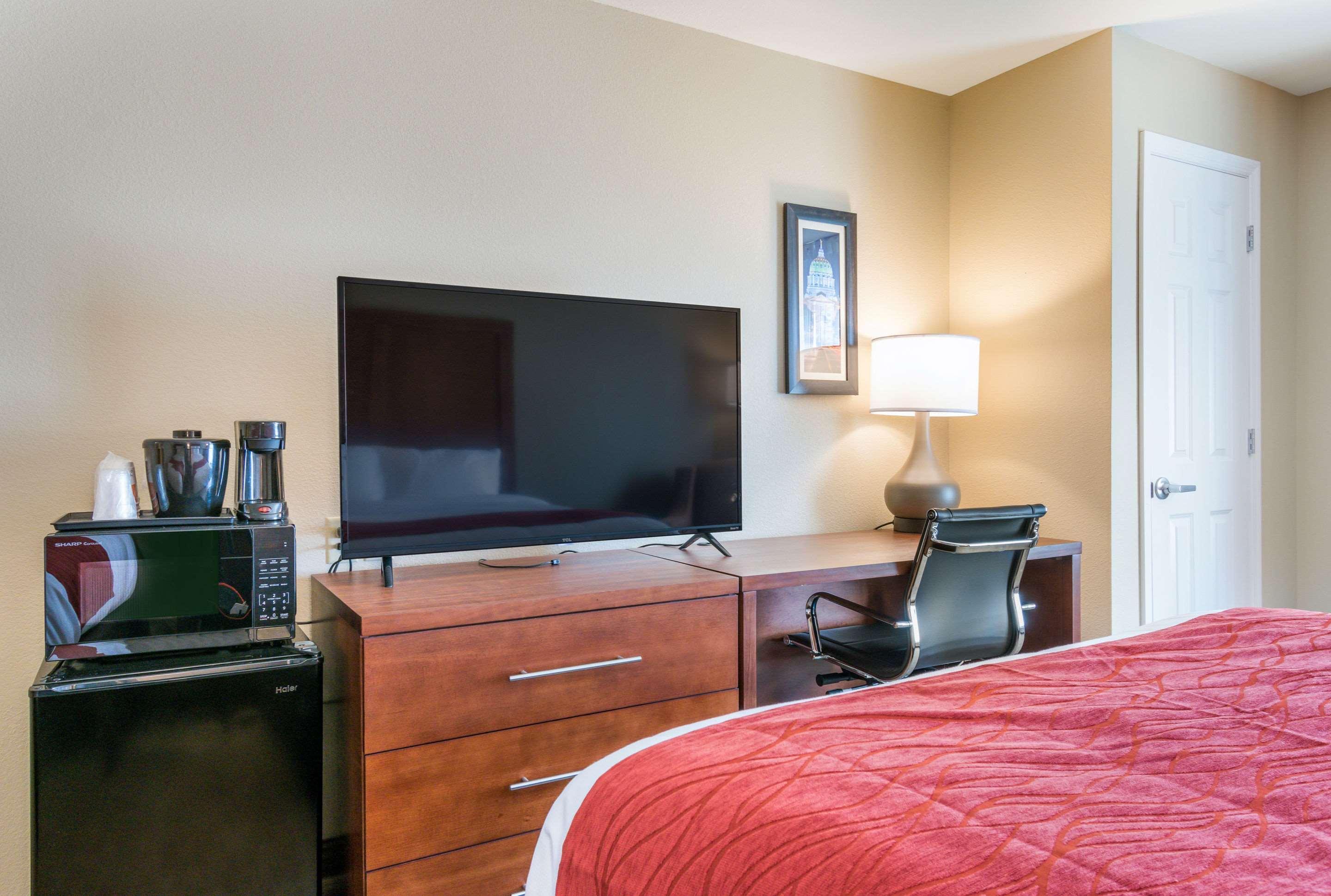 Comfort Inn & Suites Harrisburg - Hershey West Ngoại thất bức ảnh