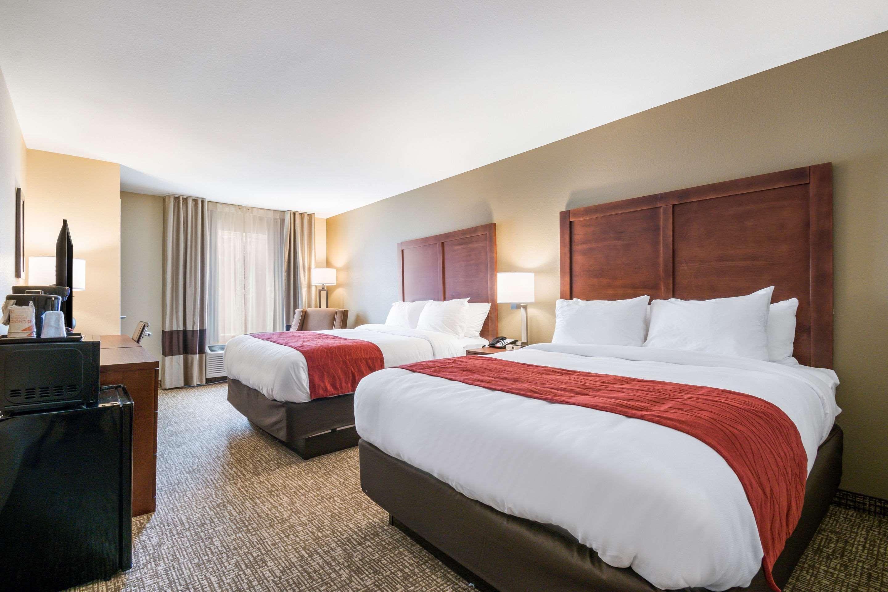 Comfort Inn & Suites Harrisburg - Hershey West Ngoại thất bức ảnh