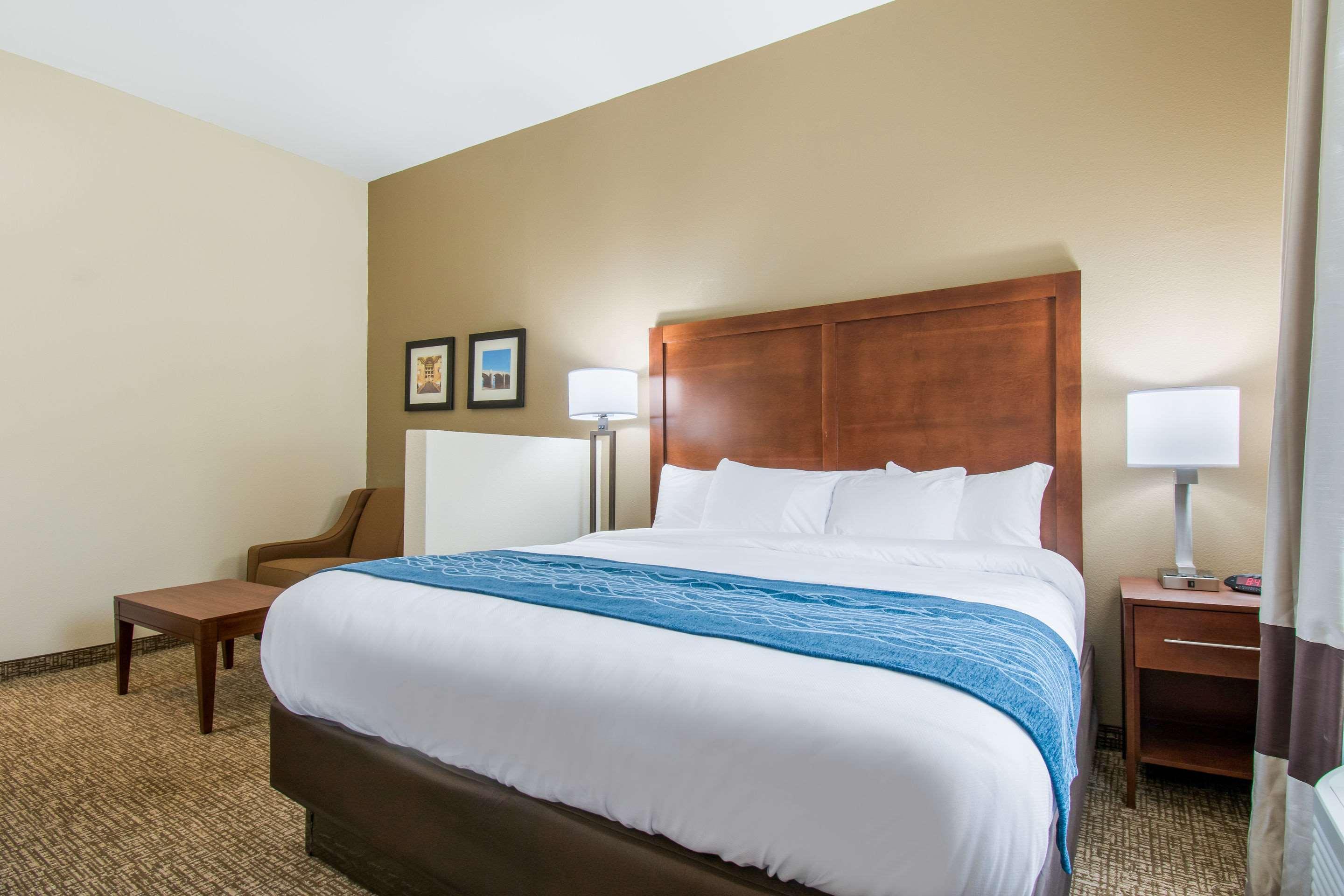 Comfort Inn & Suites Harrisburg - Hershey West Ngoại thất bức ảnh