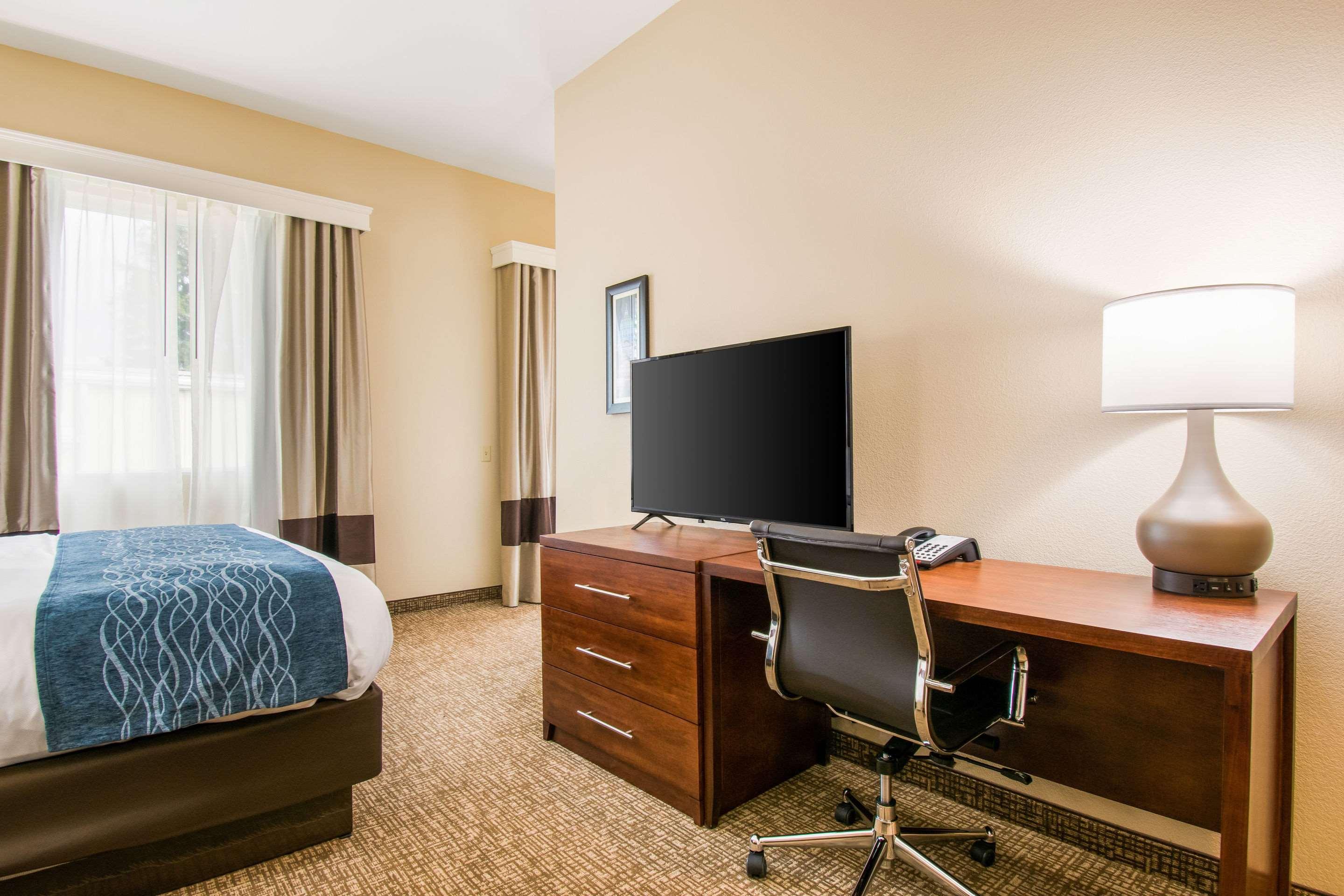 Comfort Inn & Suites Harrisburg - Hershey West Ngoại thất bức ảnh