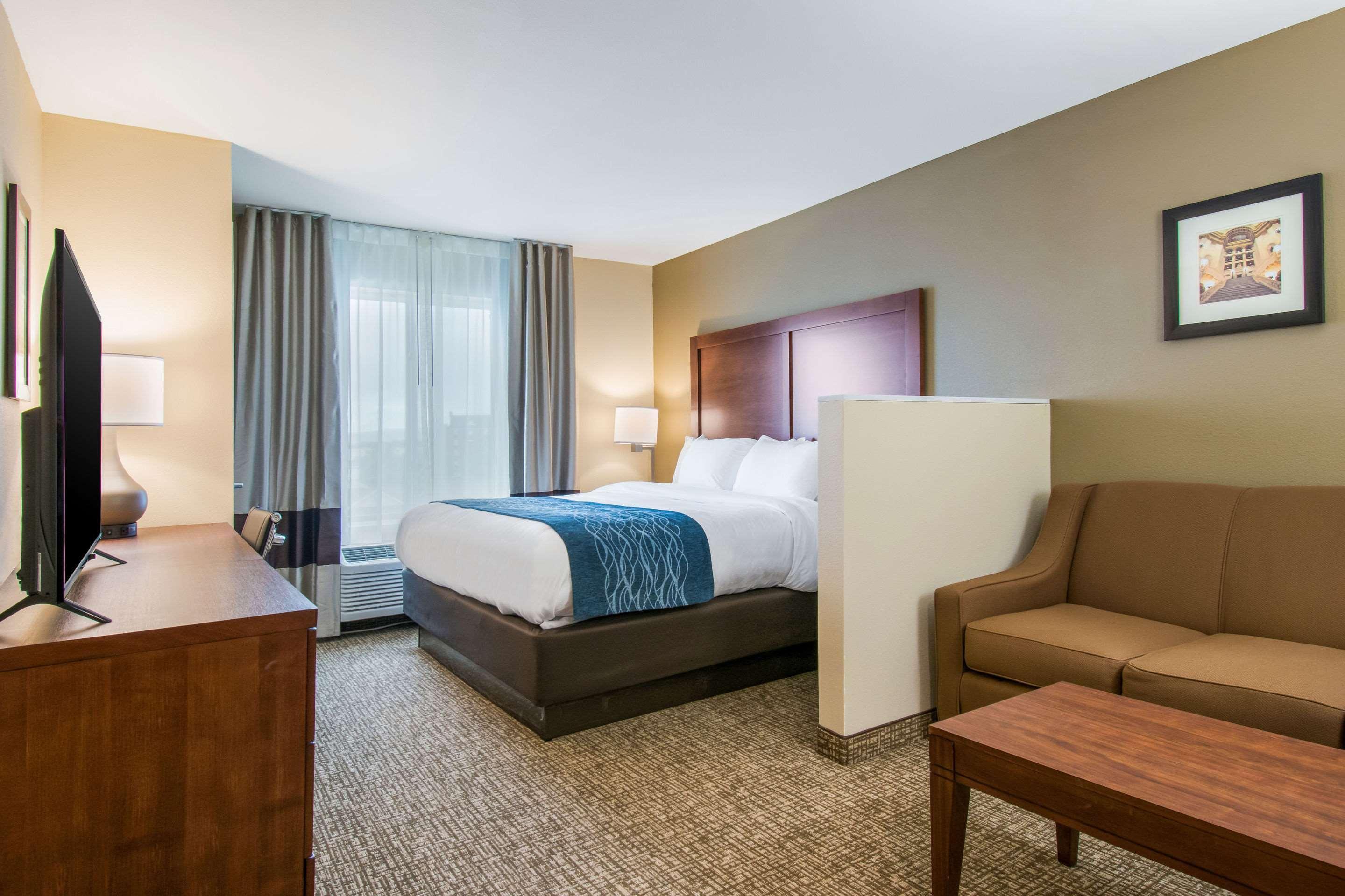 Comfort Inn & Suites Harrisburg - Hershey West Ngoại thất bức ảnh