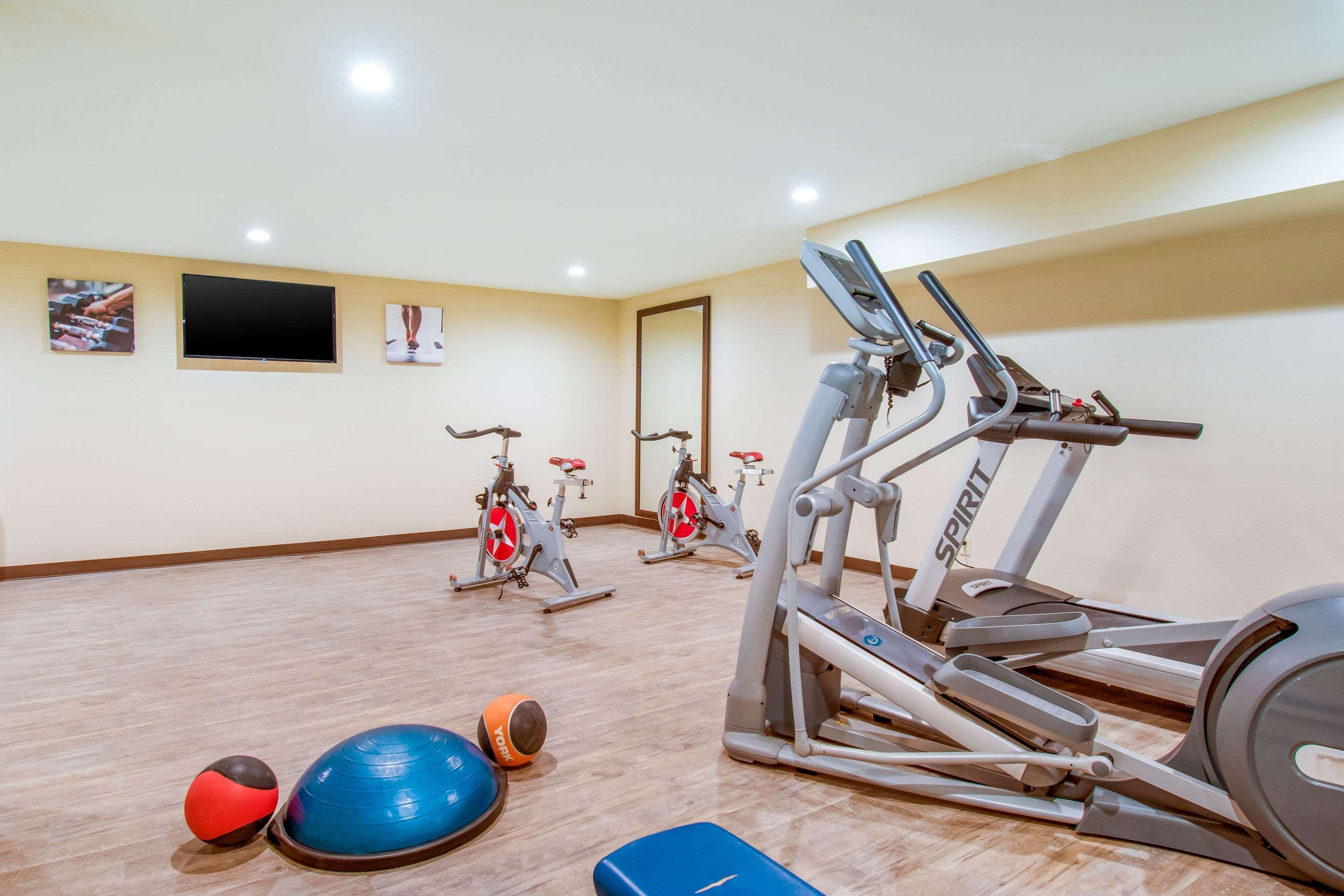 Comfort Inn & Suites Harrisburg - Hershey West Ngoại thất bức ảnh