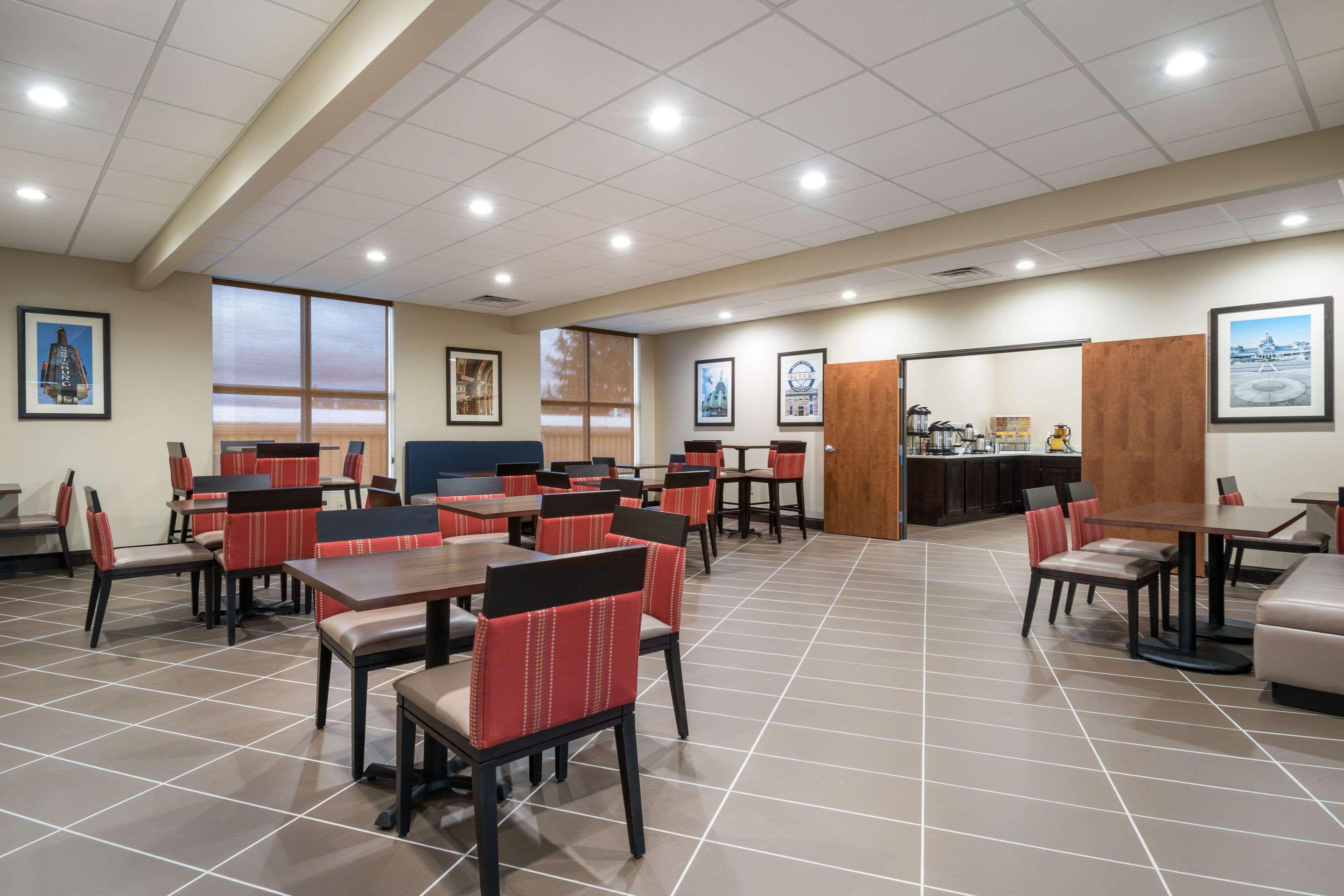 Comfort Inn & Suites Harrisburg - Hershey West Ngoại thất bức ảnh