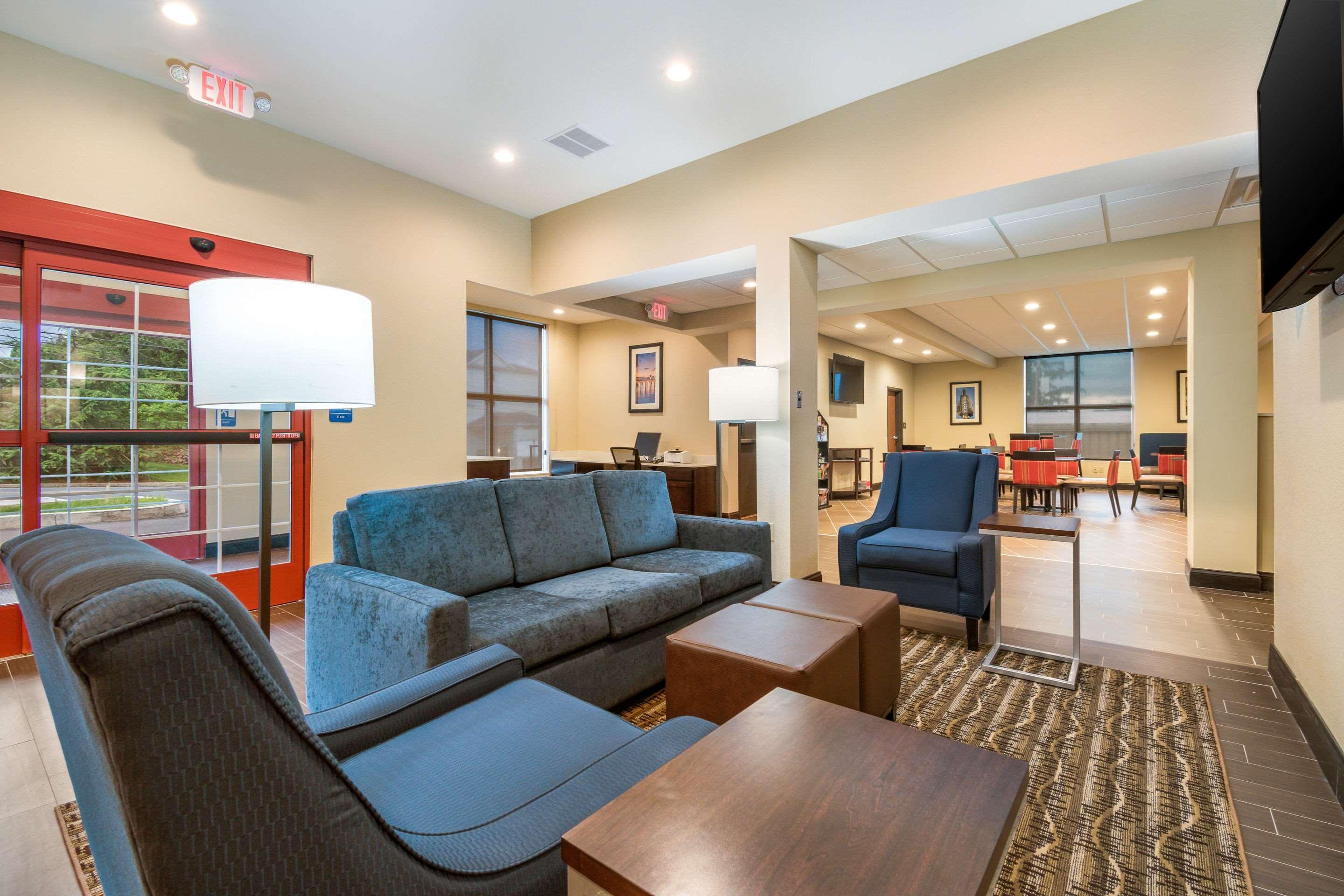 Comfort Inn & Suites Harrisburg - Hershey West Ngoại thất bức ảnh